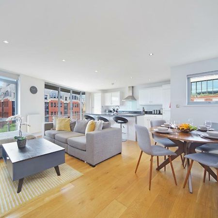 2 Bed Executive Penthouse Near Liverpool Street Free Wifi By City Stay Aparts London Exterior photo