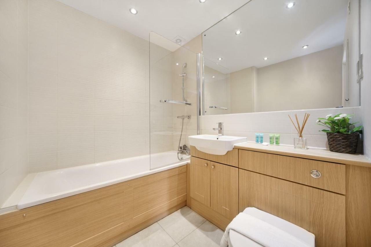 2 Bed Executive Penthouse Near Liverpool Street Free Wifi By City Stay Aparts London Exterior photo