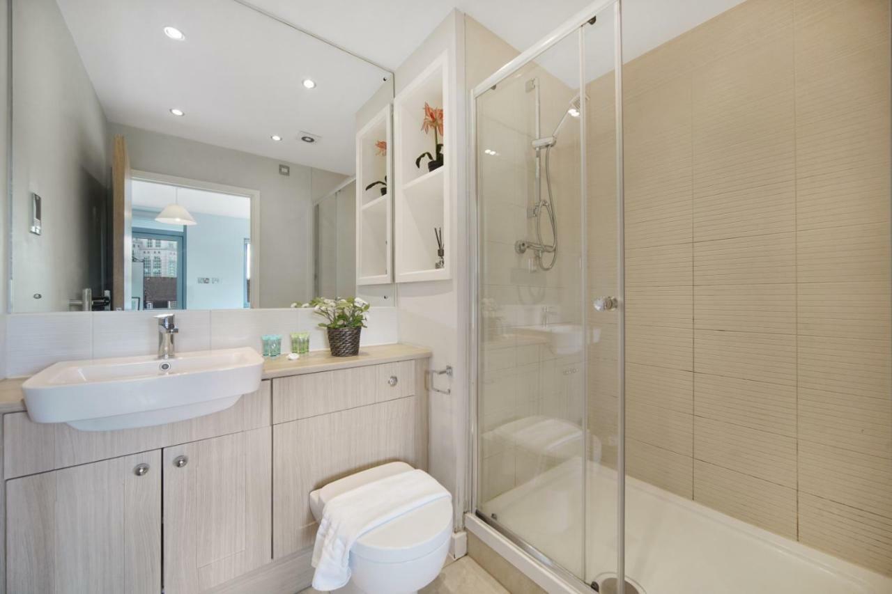 2 Bed Executive Penthouse Near Liverpool Street Free Wifi By City Stay Aparts London Exterior photo