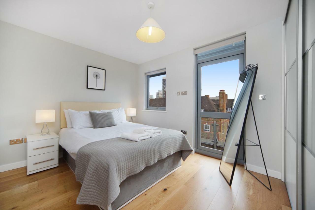 2 Bed Executive Penthouse Near Liverpool Street Free Wifi By City Stay Aparts London Exterior photo