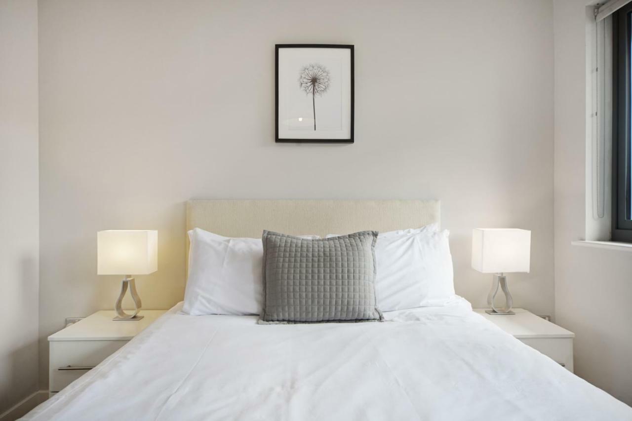 2 Bed Executive Penthouse Near Liverpool Street Free Wifi By City Stay Aparts London Exterior photo