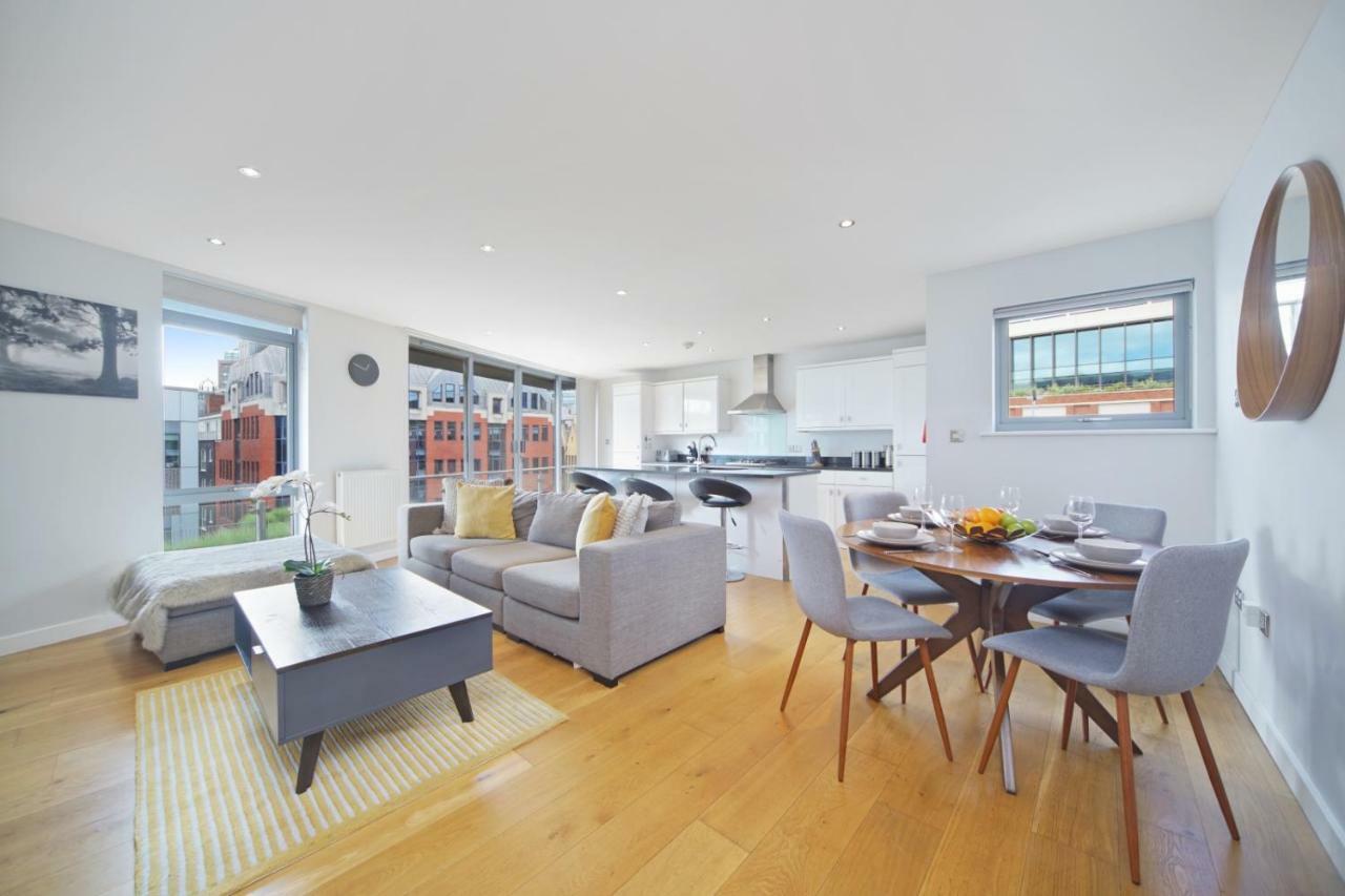 2 Bed Executive Penthouse Near Liverpool Street Free Wifi By City Stay Aparts London Exterior photo