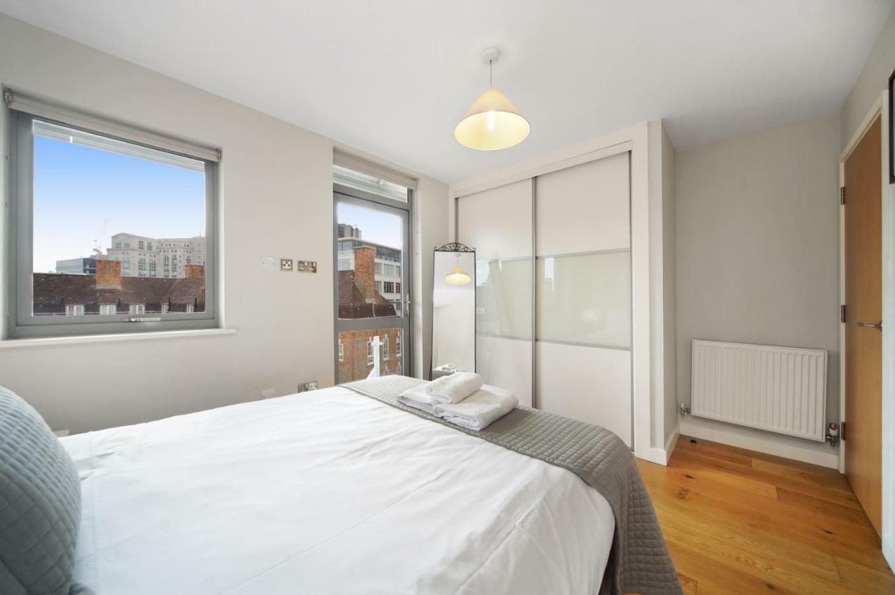 2 Bed Executive Penthouse Near Liverpool Street Free Wifi By City Stay Aparts London Exterior photo