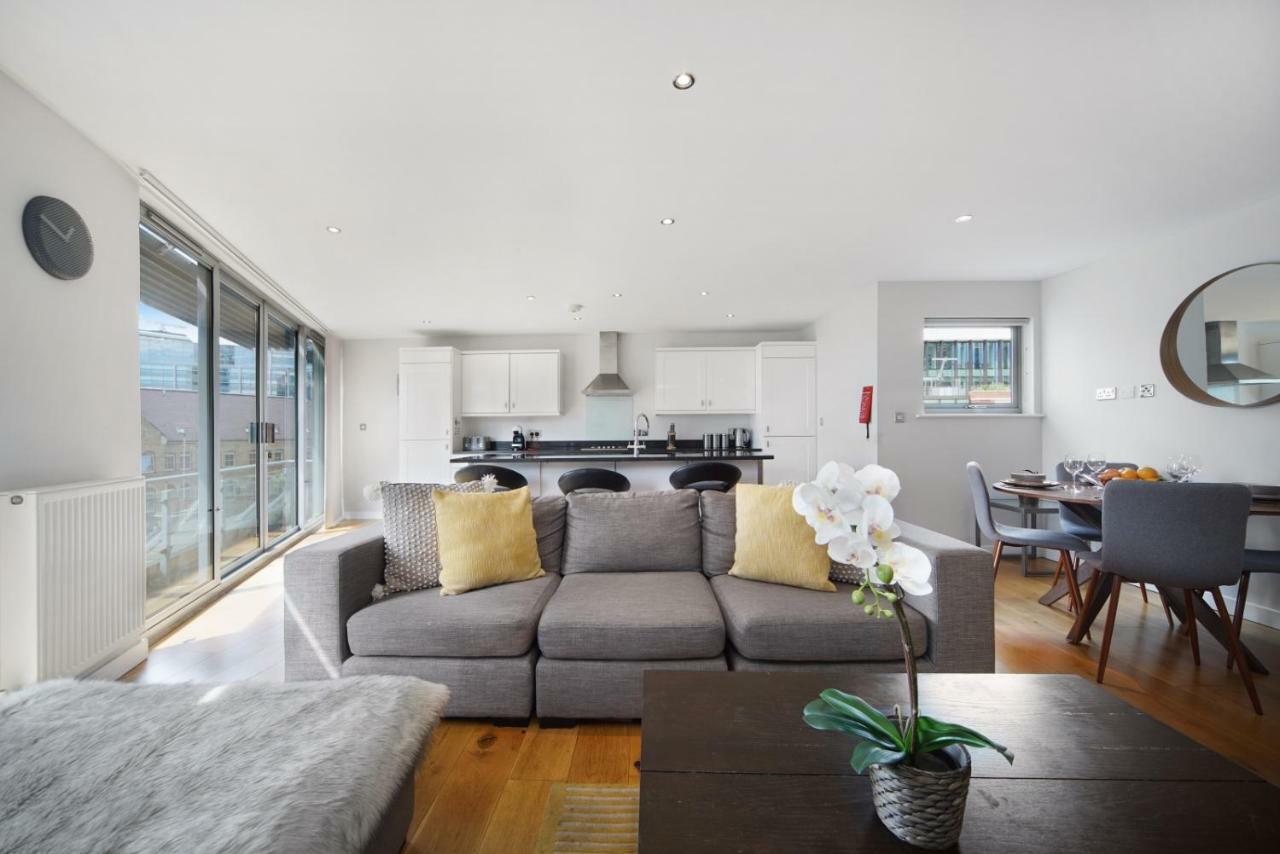2 Bed Executive Penthouse Near Liverpool Street Free Wifi By City Stay Aparts London Exterior photo