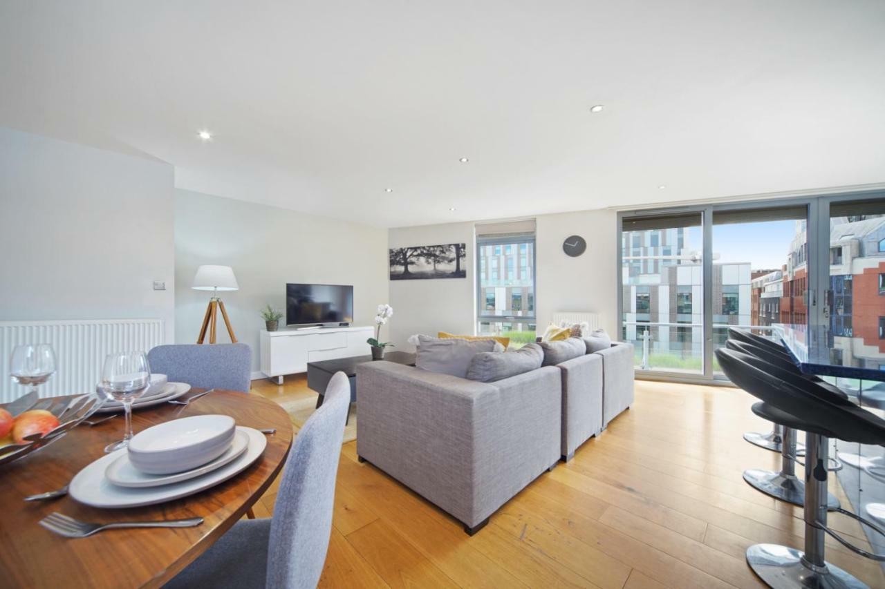 2 Bed Executive Penthouse Near Liverpool Street Free Wifi By City Stay Aparts London Exterior photo